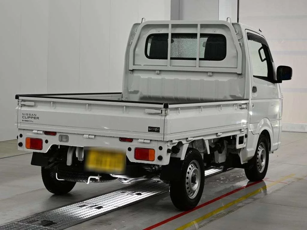 Nissan NT100 Clipper DR16T 2025